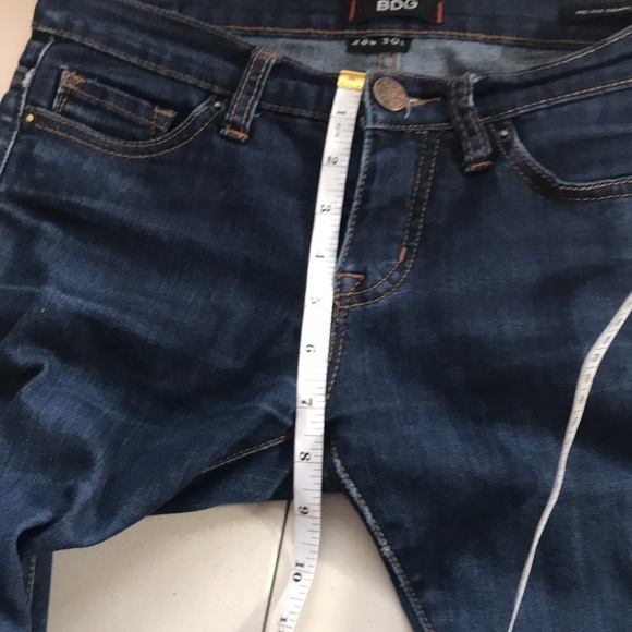 URBAN Outfitters BDG CIGARETTE MID-RISE JEANS size 26/30 - Picture 8 of 12